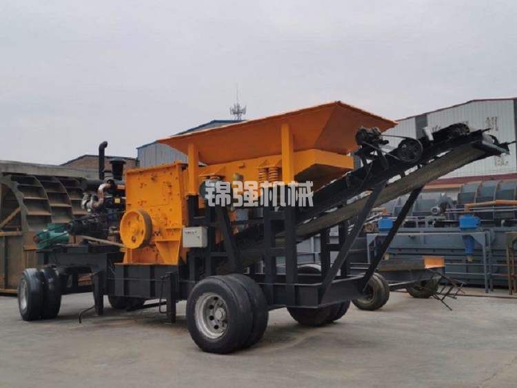 投資這樣的移動(dòng)式建筑垃圾破碎機(jī)多少錢(qián)一臺(tái)?(圖4) 投資這樣的移動(dòng)式建筑垃圾破碎機(jī)多少錢(qián)一臺(tái)?(圖4)